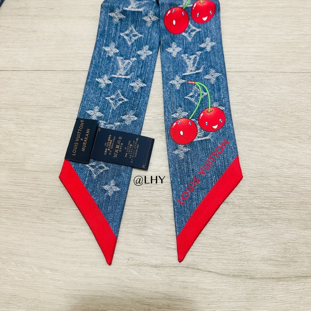 LOUIS VUITTON x TAKASHI MURAKAMI DENIM CERISE BANDEAU - Picture 4 of 9
